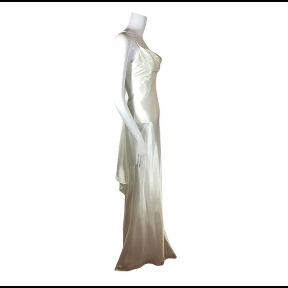 Xscape Elegant White Gown - Picture 2 of 9